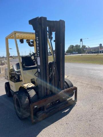 K005D05604Y - 2005 HYST FORKLIFT YELLOW photo 4