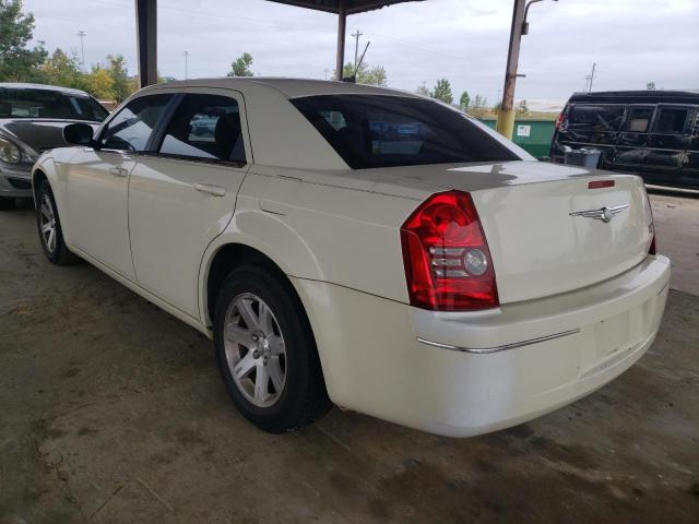 2C3KA53G78H133507 - 2008 CHRYSLER 300 WHITE photo 3