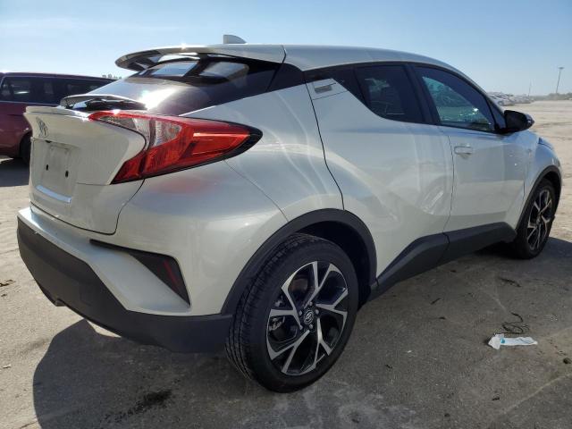 NMTKHMBX1MR135735 - 2021 TOYOTA C-HR XLE WHITE photo 4