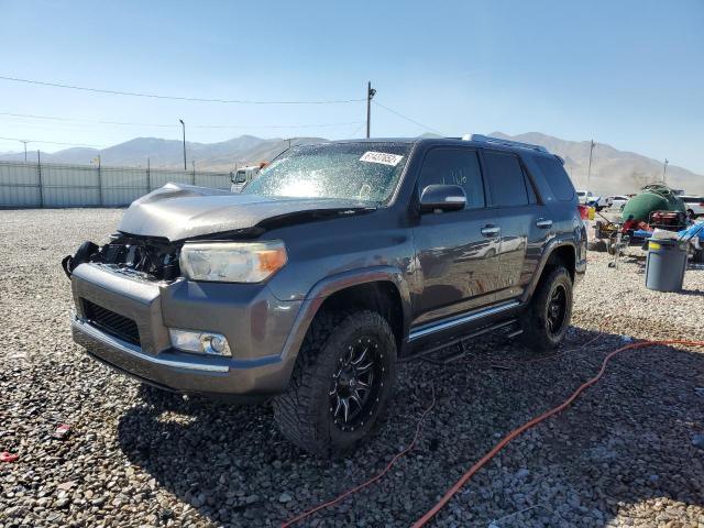 JTEBU5JR7B5055294 - 2011 TOYOTA 4RUNNER GRAY photo 2