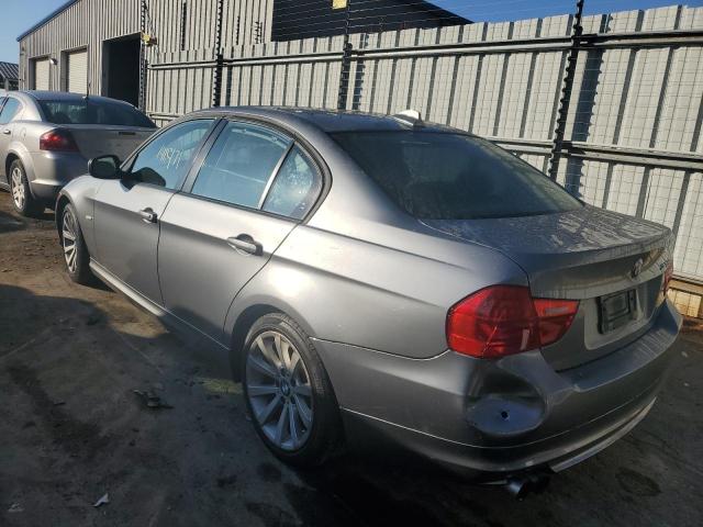 WBAPH7C51BE460763 - 2011 BMW 328 I GRAY photo 3