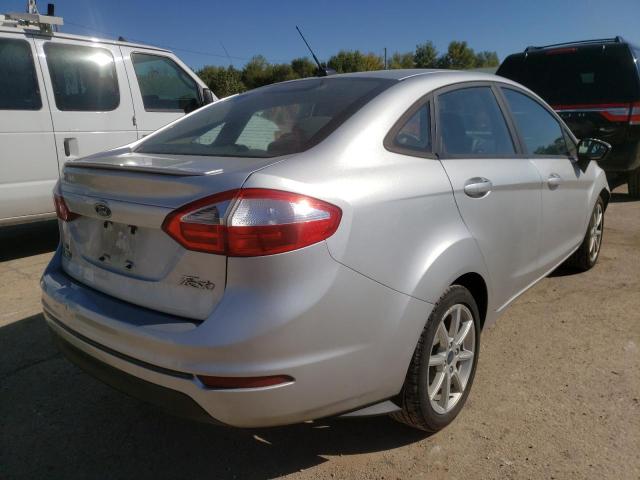 3FADP4BJ7FM181488 - 2015 FORD FIESTA SE SILVER photo 4