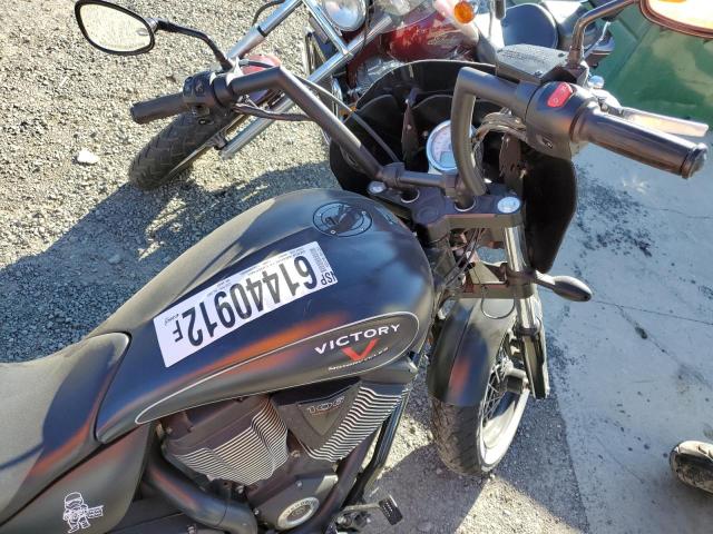 5VPWB36N2F3041425 - 2015 VICTORY MOTORCYCLES HIGH-BALL Schwarz Foto 5