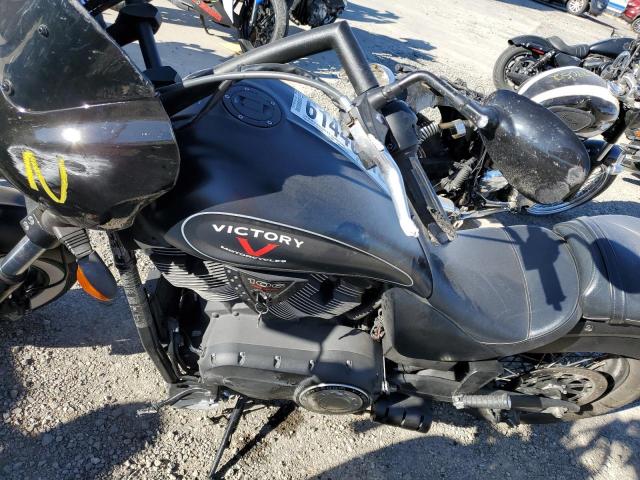 5VPWB36N2F3041425 - 2015 VICTORY MOTORCYCLES HIGH-BALL Schwarz Foto 9