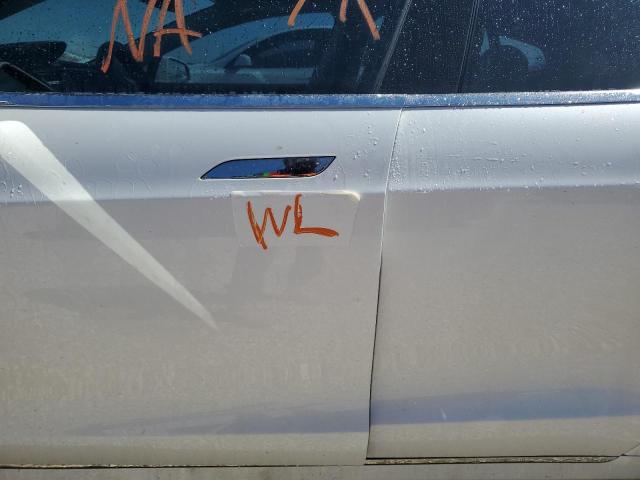 5YJSA1E22GF167543 - 2016 TESLA MODEL S Սպիտակ լուսանկար 9