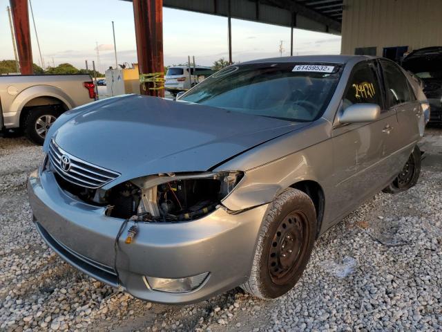 4T1BE30K65U617914 - 2005 TOYOTA CAMRY LE SILVER photo 2