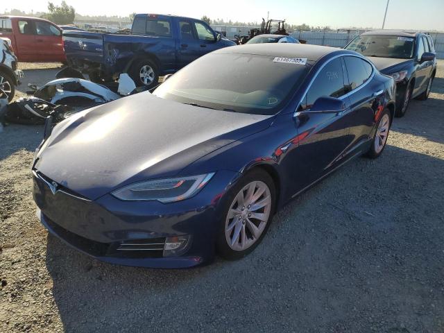 5YJSA1E27JF235911 - 2018 TESLA MODEL S Azul foto 2