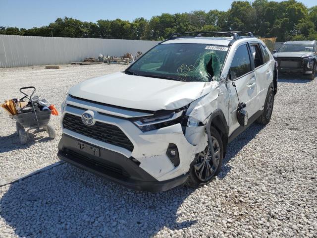 JTMB6RFV5NJ018140 - 2022 TOYOTA RAV4 XLE P WHITE photo 2