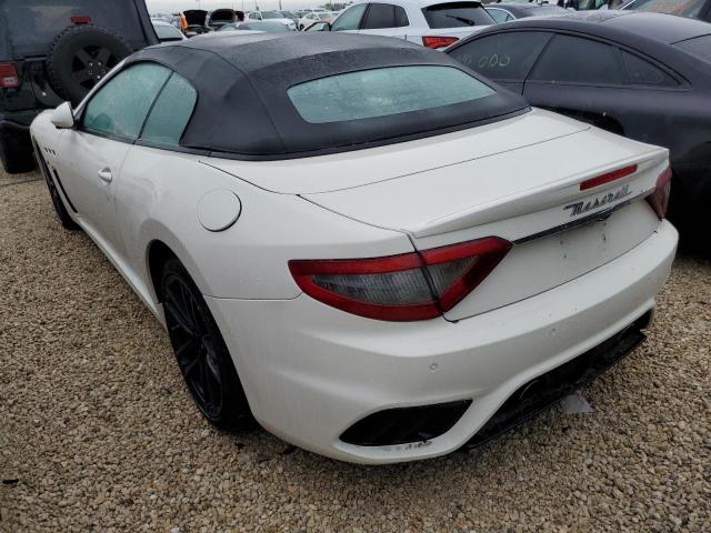 ZAM45VMA6J0310296 - 2018 MASERATI GRANTURISM WHITE photo 3