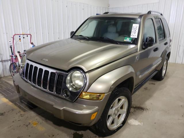 1J8GL58K75W726282 - 2005 JEEP LIBERTY LI BEIGE photo 2