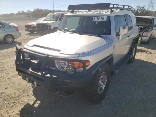 JTEBU11F88K023561 - 2008 TOYOTA FJ CRUISER SILVER photo 2