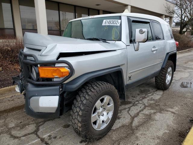 JTEBU11F370095696 - 2007 TOYOTA FJ CRUISER SILVER photo 2