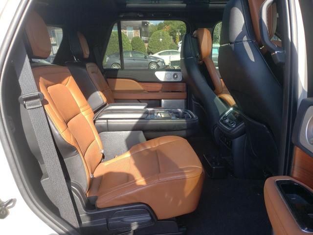 5LMJJ2LT8KEL24220 - 2019 LINCOLN NAVIGATOR 奶油色 照片 6