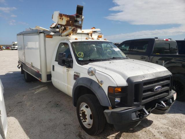 1FDAF5GR4AEB06536 - 2010 FORD F550 SUPER WHITE photo 1