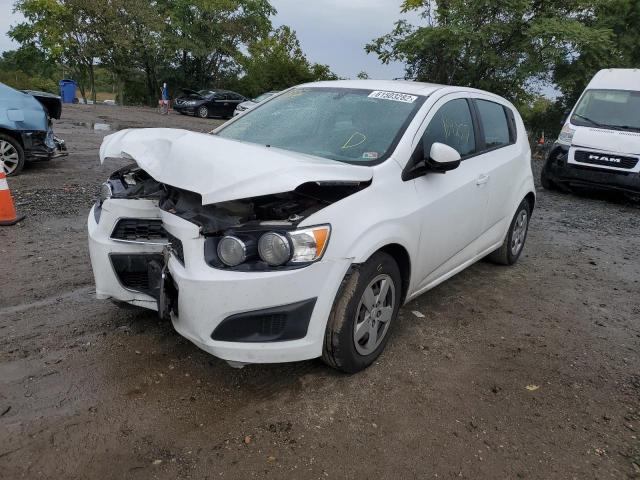 1G1JA6SH0F4170568 - 2015 CHEVROLET SONIC LS WHITE photo 2