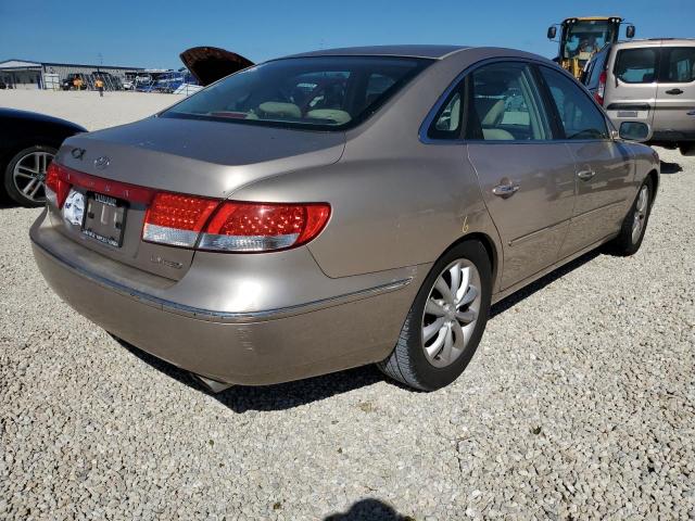 KMHFC46F26A104167 - 2006 HYUNDAI AZERA SE TAN photo 4