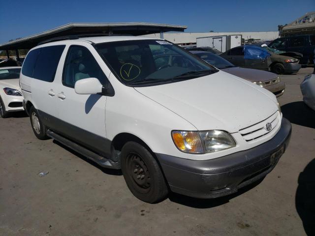 4T3ZF13C82U453248 - 2002 TOYOTA SIENNA LE WHITE photo 1