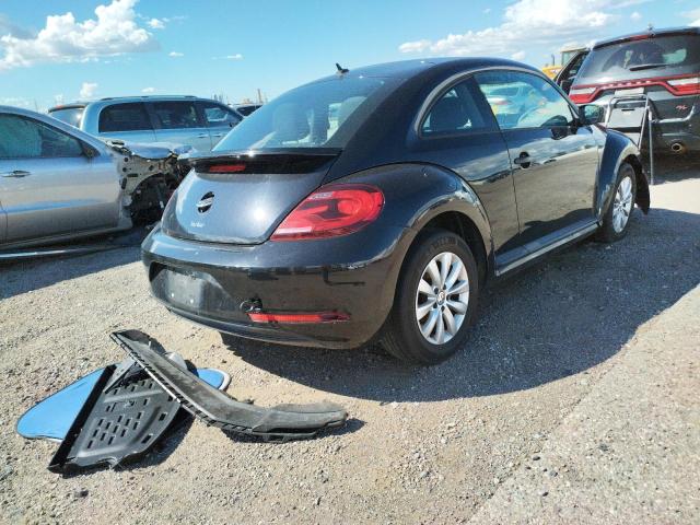 3VWFD7AT7JM710072 - 2018 VOLKSWAGEN BEETLE S BLACK photo 4