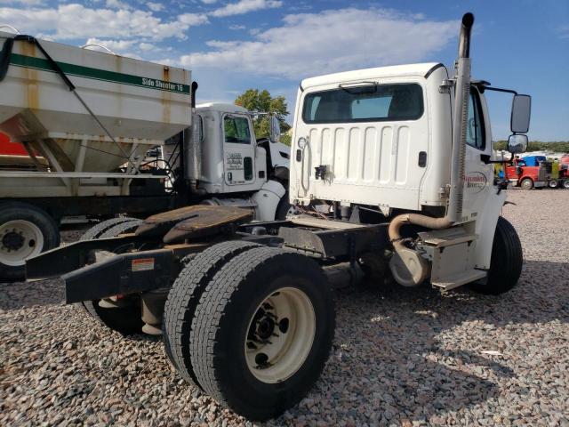 3AKBCXFE2MDMV7331 - 2021 FREIGHTLINER M2 106 MED WHITE photo 4