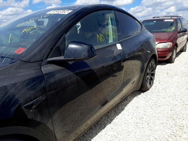 5YJYGDEE0MF070454 - 2021 TESLA MODEL Y أبيض صورة 9
