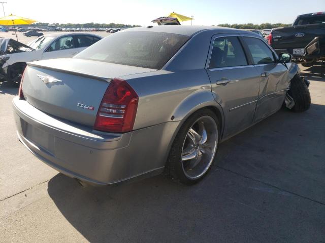 2C3LA73W26H249489 - 2006 CHRYSLER 300C SRT-8 GRAY photo 4