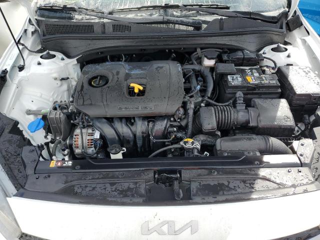 3KPF24AD5NE437715 - 2022 KIA FORTE FE WHITE photo 7