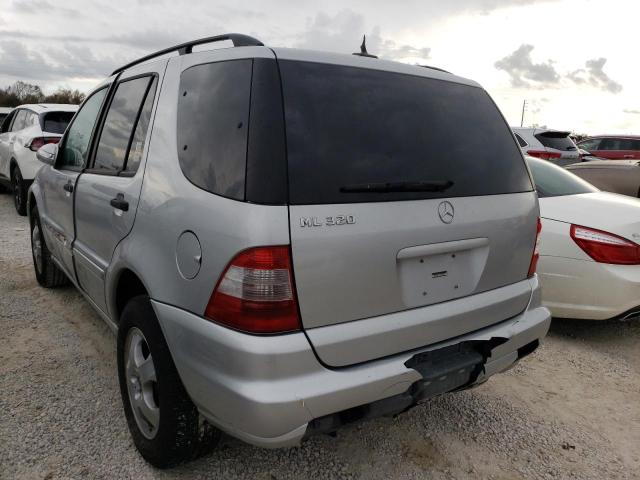 4JGAB54E42A304037 - 2002 MERCEDES-BENZ ML 320 SILVER photo 3