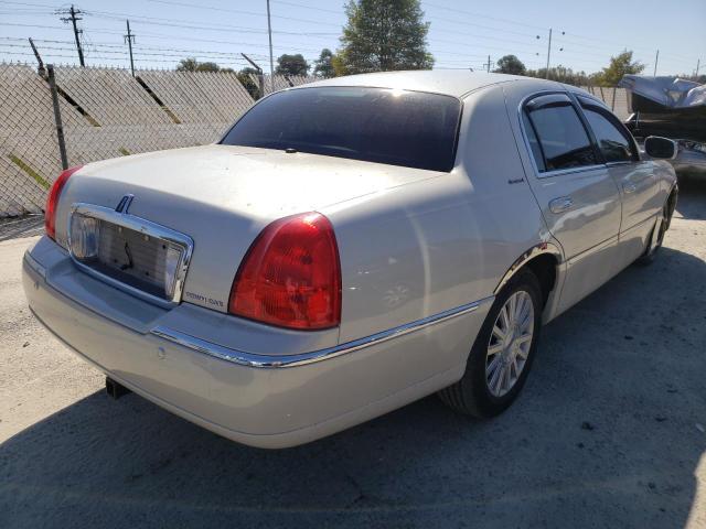 1LNHM83W74Y648069 - 2004 LINCOLN TOWN CAR U TAN photo 4