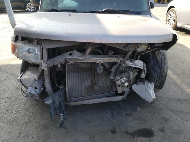 JTLKT324550216858 - 2005 TOYOTA SCION XB Grau Foto 9