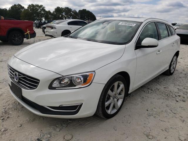 YV140MEK6G1302636 - 2016 VOLVO V60 T5 PRE WHITE photo 2