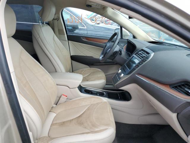 5LMCJ2C98HUL35407 - 2017 LINCOLN MKC SELECT ოქროსფერი ფოტო 5