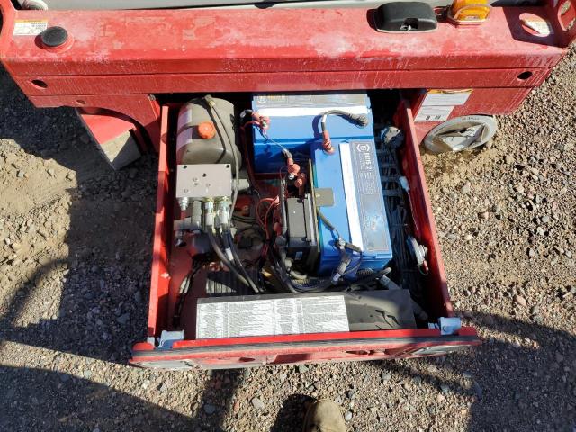 16912190 - 2021 MEC LIFT RED photo 9