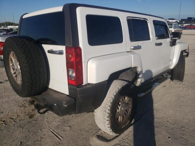5GTDN13E178150185 - 2007 HUMMER H3 WHITE photo 4