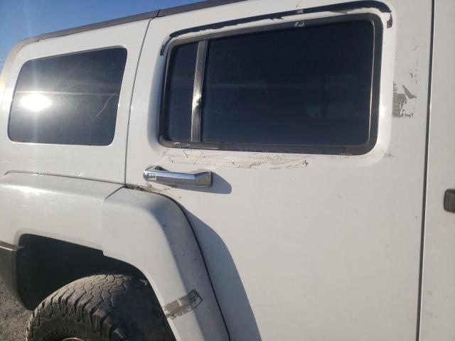 5GTDN13E178150185 - 2007 HUMMER H3 WHITE photo 9