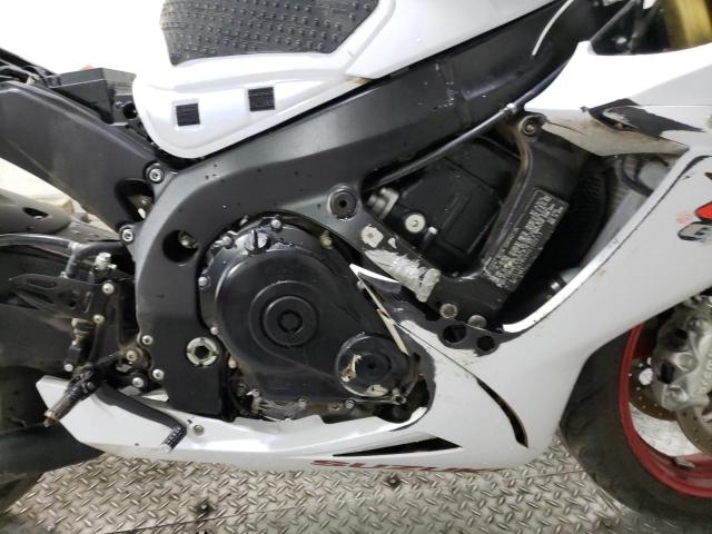 JS1GR7MA9H2100513 - 2017 SUZUKI GSX-R750 WHITE photo 5