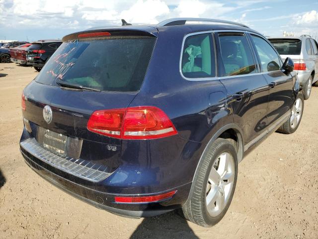 WVGEF9BP5DD010634 - 2013 VOLKSWAGEN TOUAREG V6 BLUE photo 4