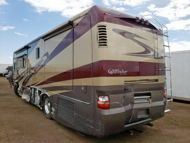 1RF43554752032420 - 2005 ROADMASTER RAIL MONOCOQUE Двокольоровий фото 3