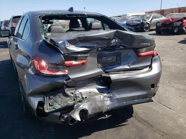 3MW5P7J01N8C36580 - 2022 BMW 330E Մոխրագույն լուսանկար 9