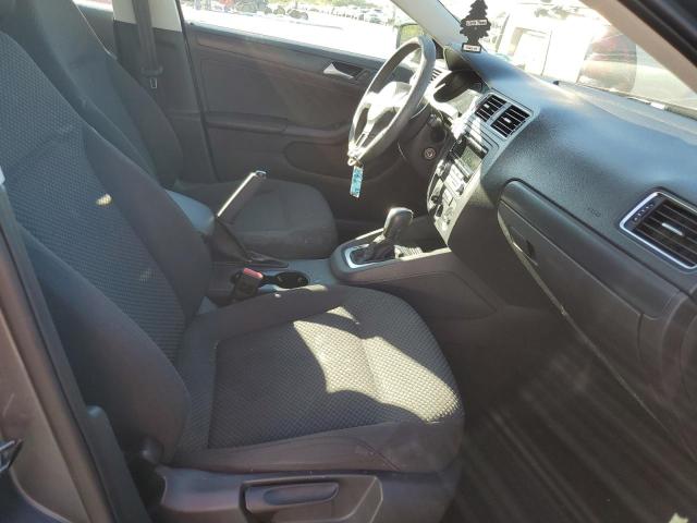 3VW2K7AJXEM304764 - 2014 VOLKSWAGEN JETTA BASE رمادي صورة 5