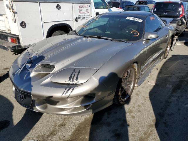 2G2FV22GX22138958 - 2002 PONTIAC FIREBIRD F SILVER photo 2