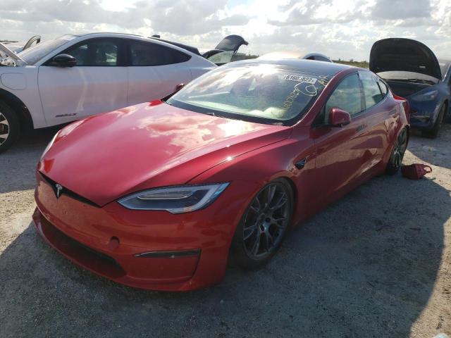 5YJSA1E61MF452698 - 2021 TESLA MODEL S RED photo 2