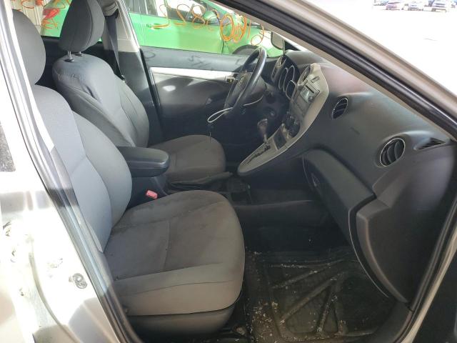 2T1KU4EE2AC200877 - 2010 TOYOTA MATRIX SILVER photo 5
