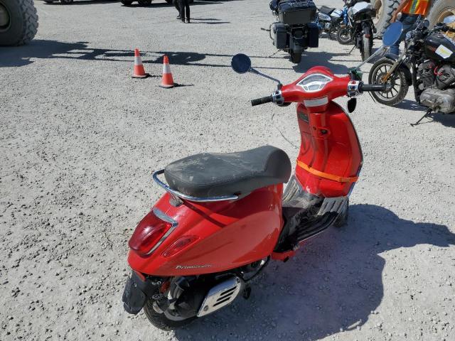 ZAPC536B4F5100461 - 2015 VESPA PRIMAVERA RED photo 4