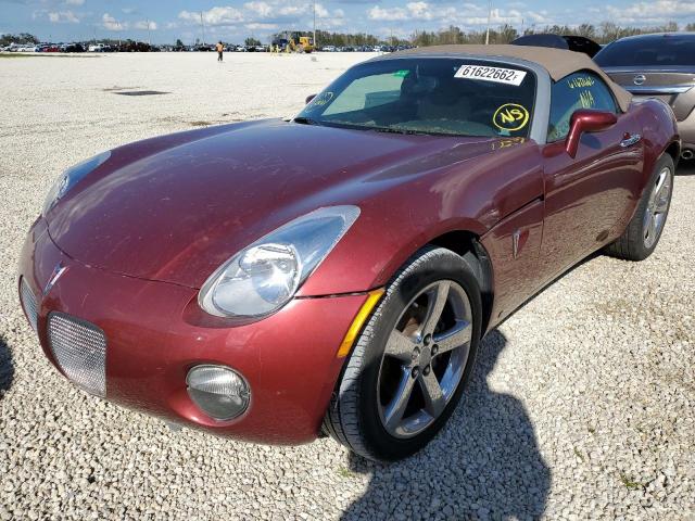 1G2MC35B49Y100190 - 2009 PONTIAC SOLSTICE BURGUNDY photo 2