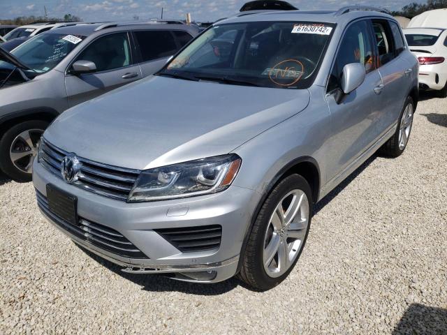 WVGGF7BP9HD002829 - 2017 VOLKSWAGEN TOUAREG EX ვერცხლისფერი ფოტო 2