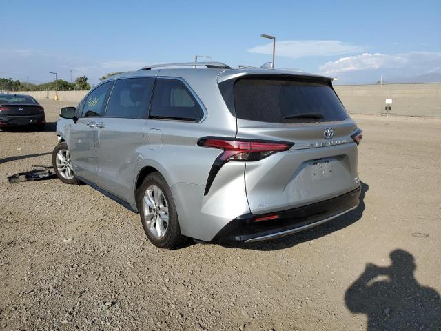 5TDZSKFC6MS003213 - 2021 TOYOTA SIENNA LIM SILVER photo 3