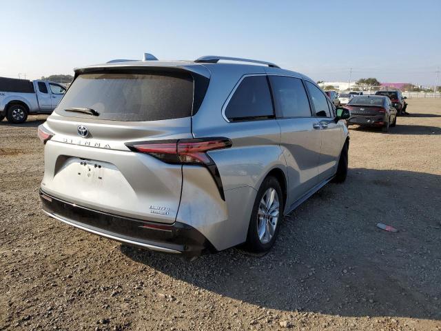 5TDZSKFC6MS003213 - 2021 TOYOTA SIENNA LIM SILVER photo 4