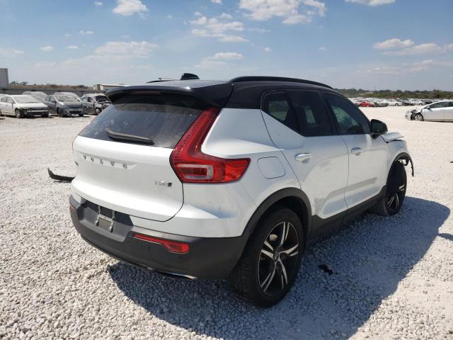 YV4162UM5L2198186 - 2020 VOLVO XC40 T5 R- WHITE photo 4