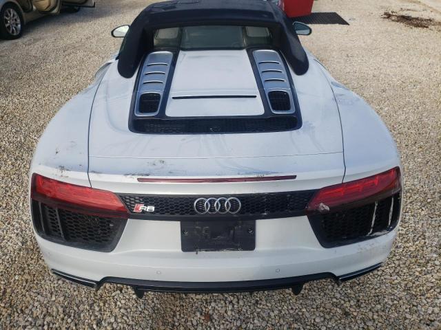 WUAVACFX7H7904720 - 2017 AUDI R8 SPYDER WHITE photo 6