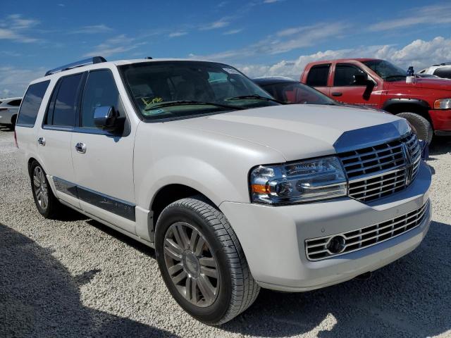 5LMJJ2J55BEJ08460 - 2011 LINCOLN NAVIGATOR 白色 照片 1